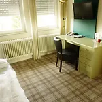 Landgasthof Laeuterhaeusle 3* آلين