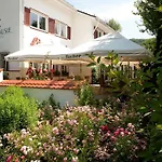 فندق Landgasthof Laeuterhaeusle