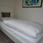 فندق Landgasthof Laeuterhaeusle آلين