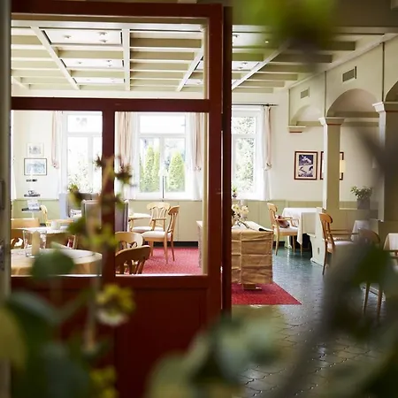 Landgasthof Laeuterhaeusle 3*