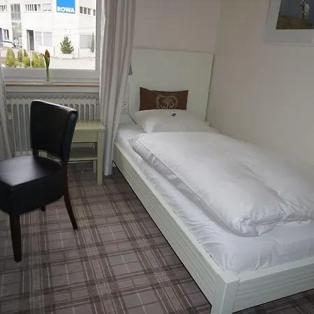 Landgasthof Laeuterhaeusle 3*