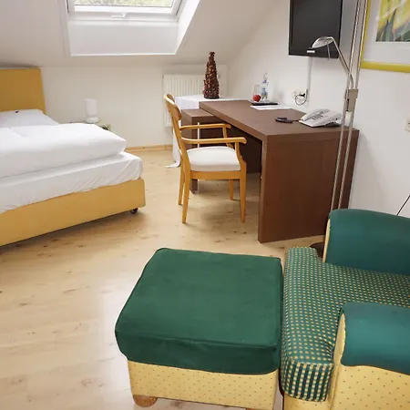 Otel Landgasthof Laeuterhaeusle