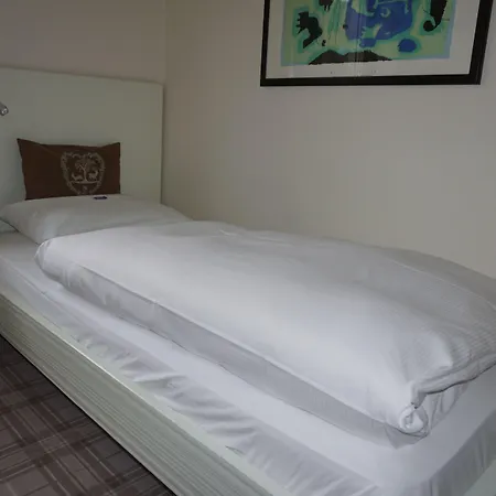 Otel Landgasthof Laeuterhaeusle 3*