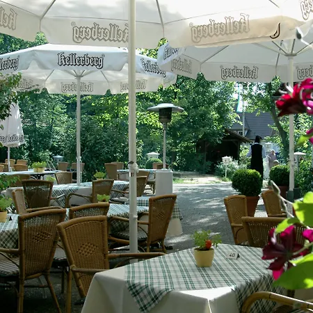 Otel Landgasthof Laeuterhaeusle Aalen