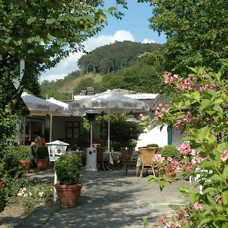 Otel Landgasthof Laeuterhaeusle Aalen