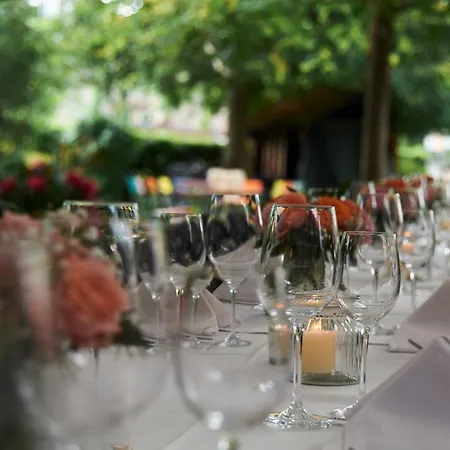 ホテル Landgasthof Laeuterhaeusle アーレン