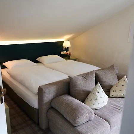 Landgasthof Laeuterhaeusle 3*