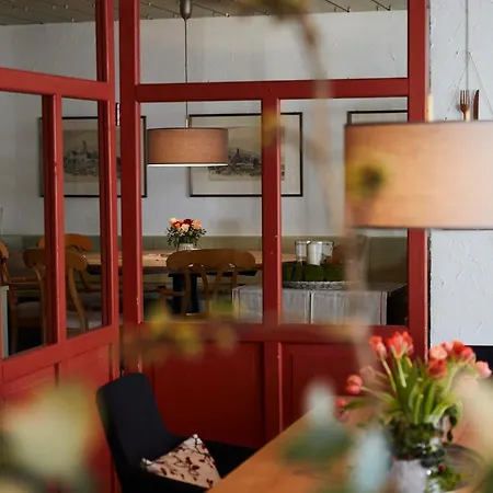 Otel Landgasthof Laeuterhaeusle 3*