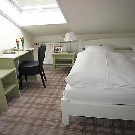Landgasthof Laeuterhaeusle Otel