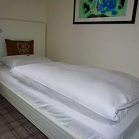 Otel Landgasthof Laeuterhaeusle 3*
