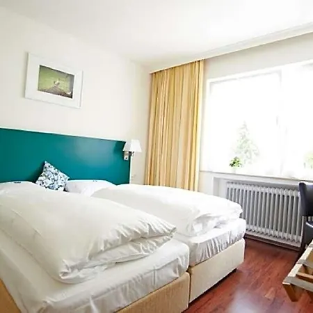 Otel Landgasthof Laeuterhaeusle 3*