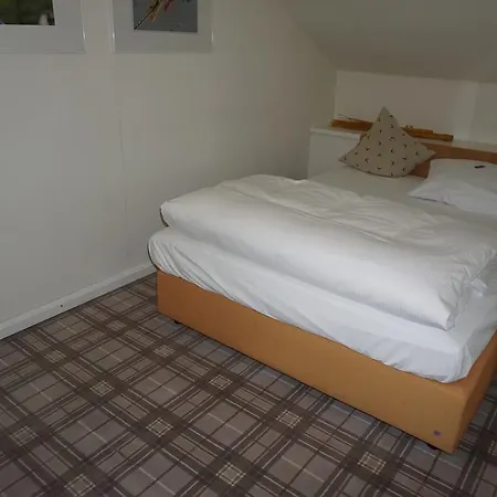 Otel Landgasthof Laeuterhaeusle Aalen