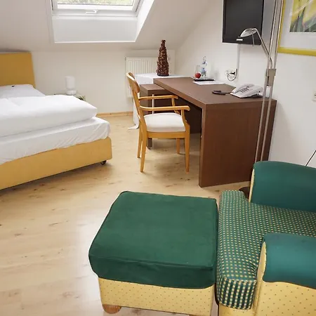 Landgasthof Laeuterhaeusle Otel 3*