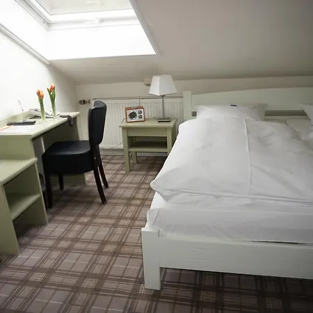 Landgasthof Laeuterhaeusle Otel Aalen