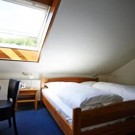 Otel Landgasthof Laeuterhaeusle 3*